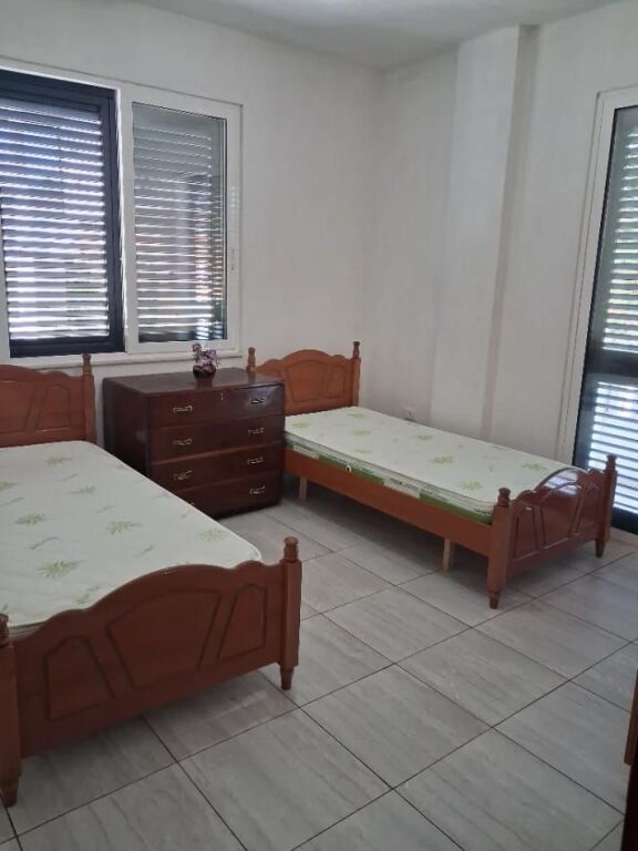 Jepet Me Qera Apartament 2+1+2 Tualete + 2 Ballkone
