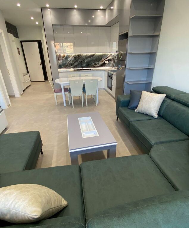 Appartamento in affitto a lungo termine Vlora, Centro città  +1y
