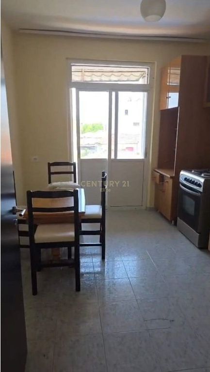 €350 /Month - Apartment for rent in Xhamllik!