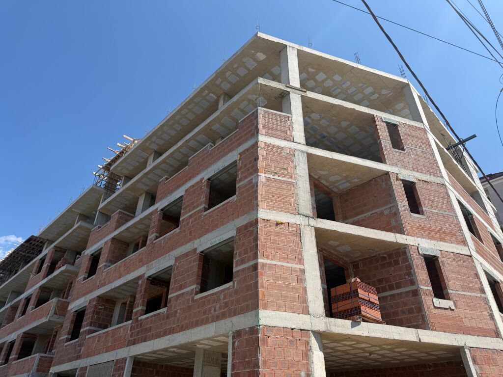 OKAZION‼️800€/m Shitet Apartament 2+1 Family 2 Residence Kamez