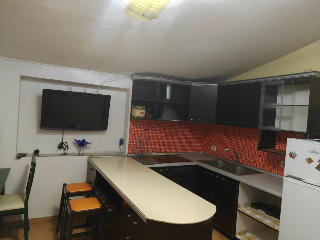 Qera | Apartament 2 + 1 | Universiteti Zonja e Keshillit te Mire | 400 €/muaj