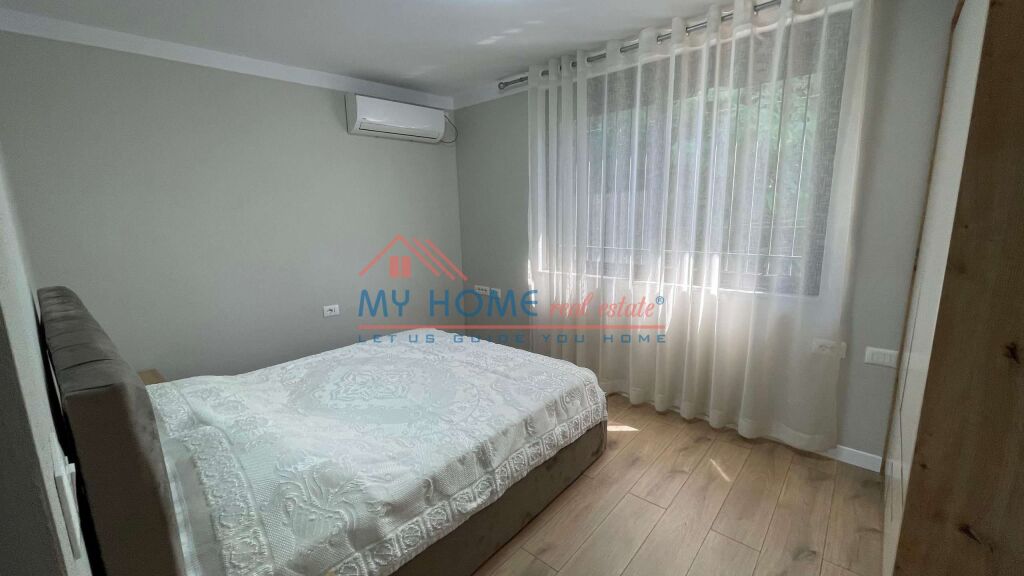 Apartament 1+1 me qira tek Shkolla e Kuqe Tirane