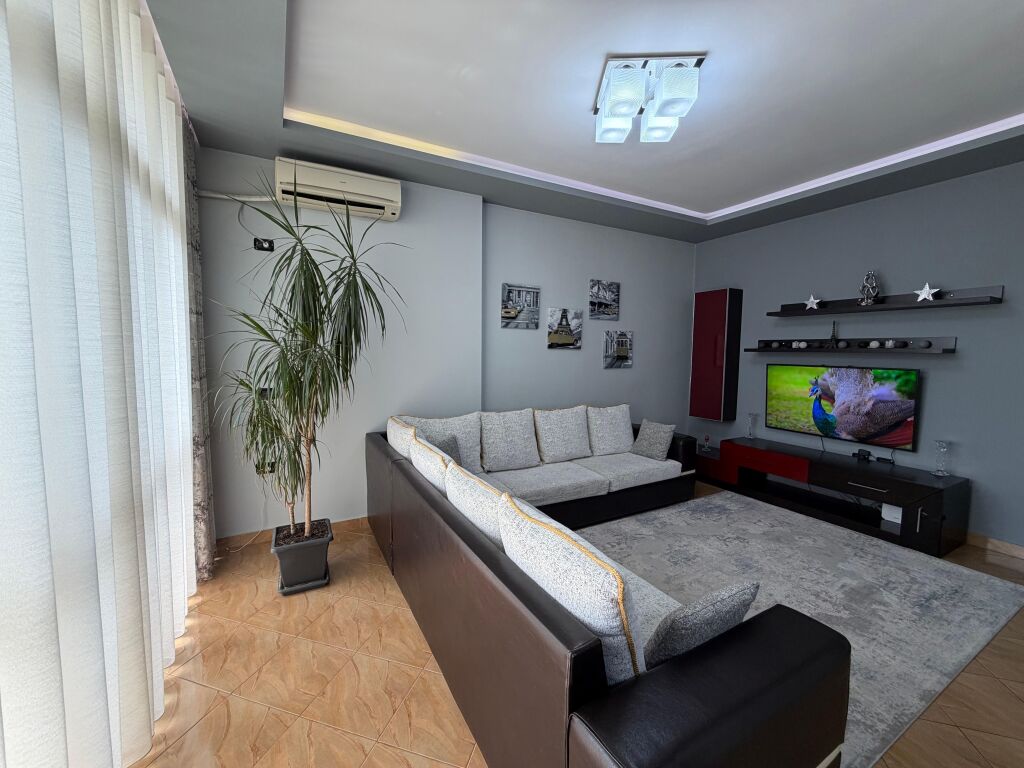Appartamento 2+1 in affitto ad Astir Tirana