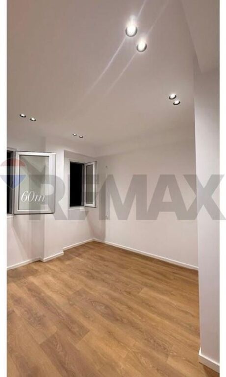 Apartament - Për Shitje - Rruga Frosina Plaku, Tiranë