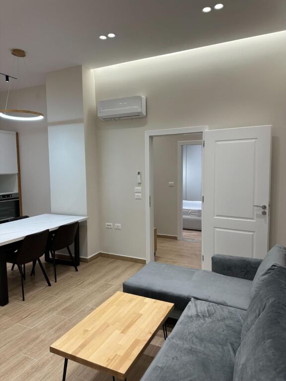 🏢Don Bosko,prane Supermarket Spar,jepet me qera apartament 2+1,i mobiluar 60,000Leke