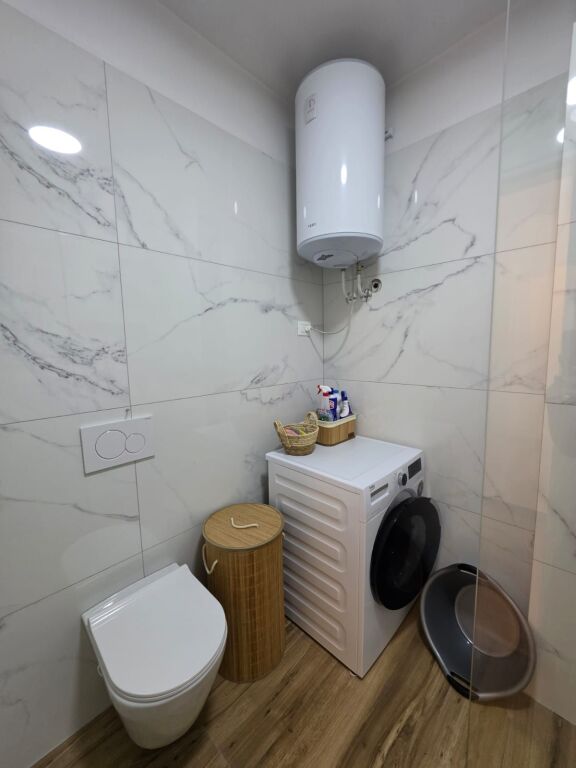 🏡 Jepet me Qira Apartament 1+1 – Pas Globe, Rruga e Kavajës