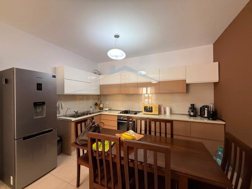 Qera,Apartament 2+1+2+Post Parkimi, Kompleksi Vind, Ali Demi, Tiranë