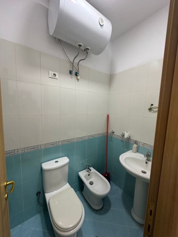 Jepet me qira 2+1+1 Kthesa e Kamzes Casa Italia 650€