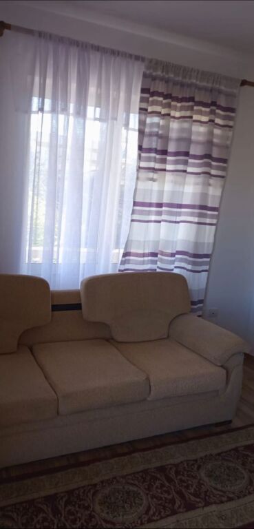 APARTAMENT 1+1. 22000 LEKE.ISH TREGU ELEKTRIK