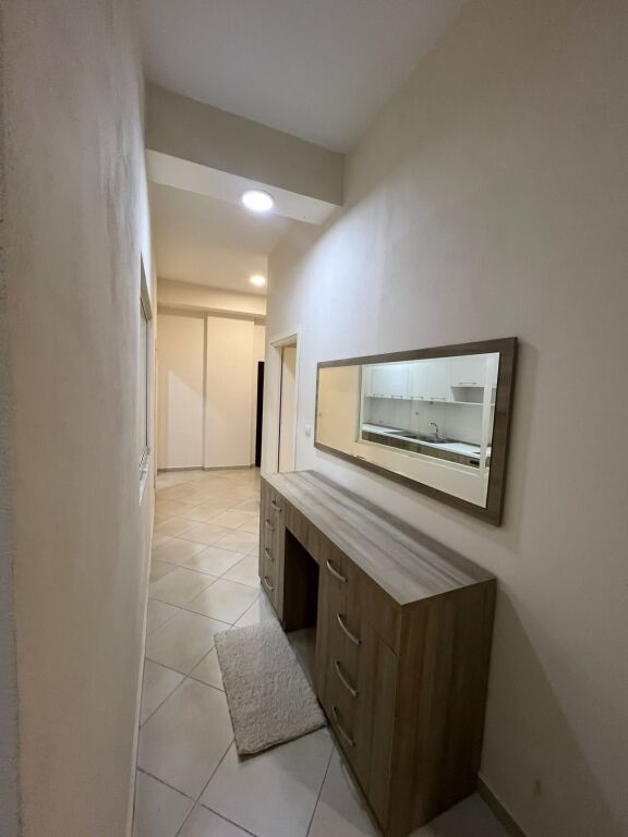 Qera | Apartament 1 + 1 | Fresku | 400 €/muaj