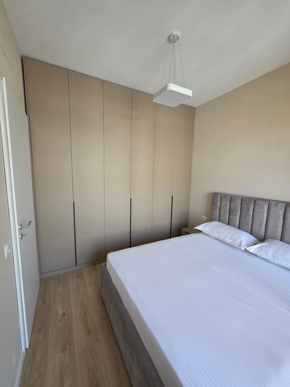 Apartament me qera