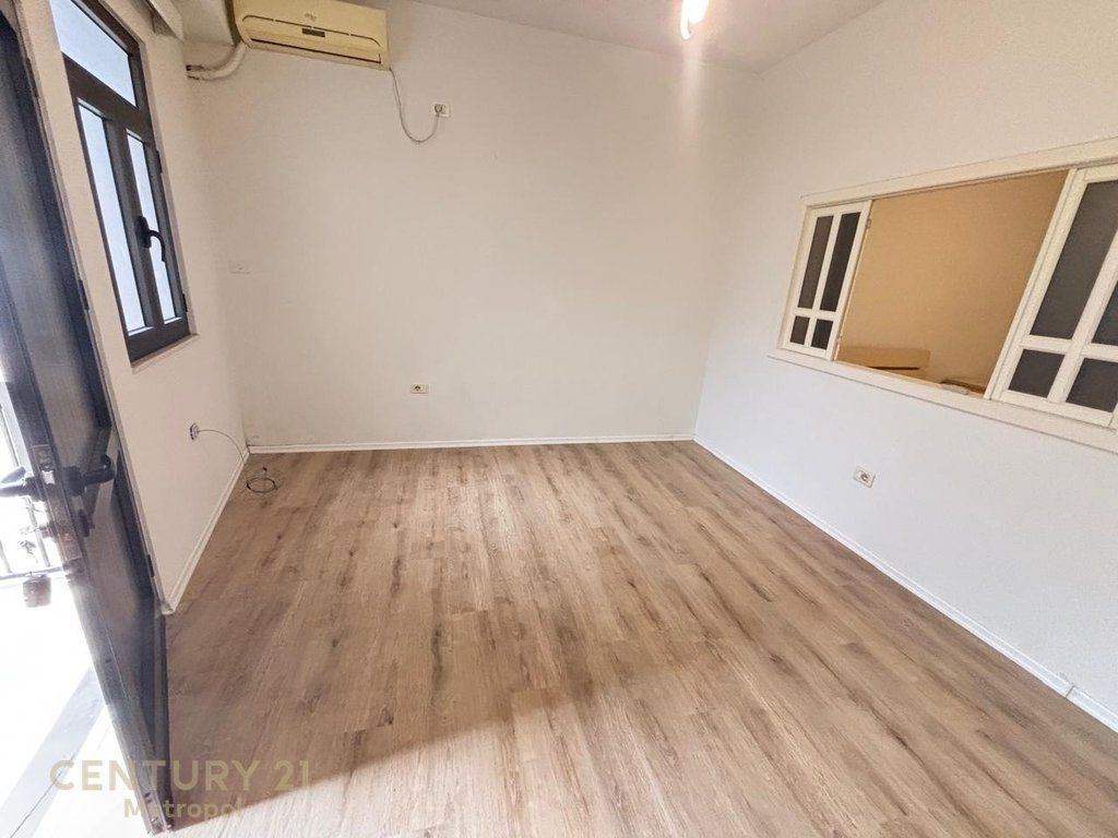 Apartament me Qira – Pazari i Ri