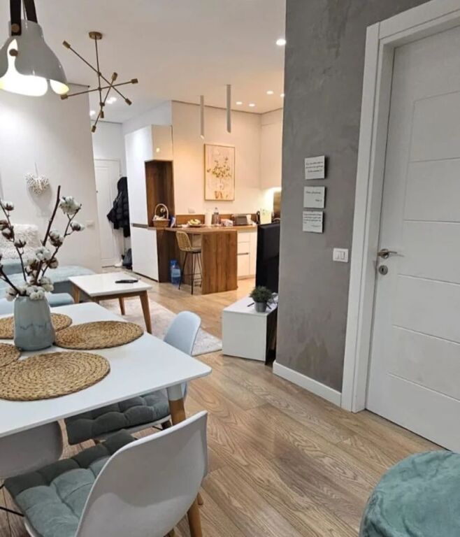 Apartament 1+1 per qera Kopshti Botanik !