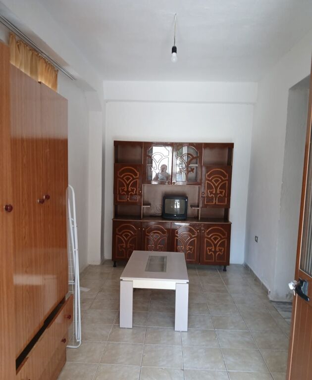 Qera | Shtëpi private 2 + 1 | Qyteti Studenti | 240 €/muaj