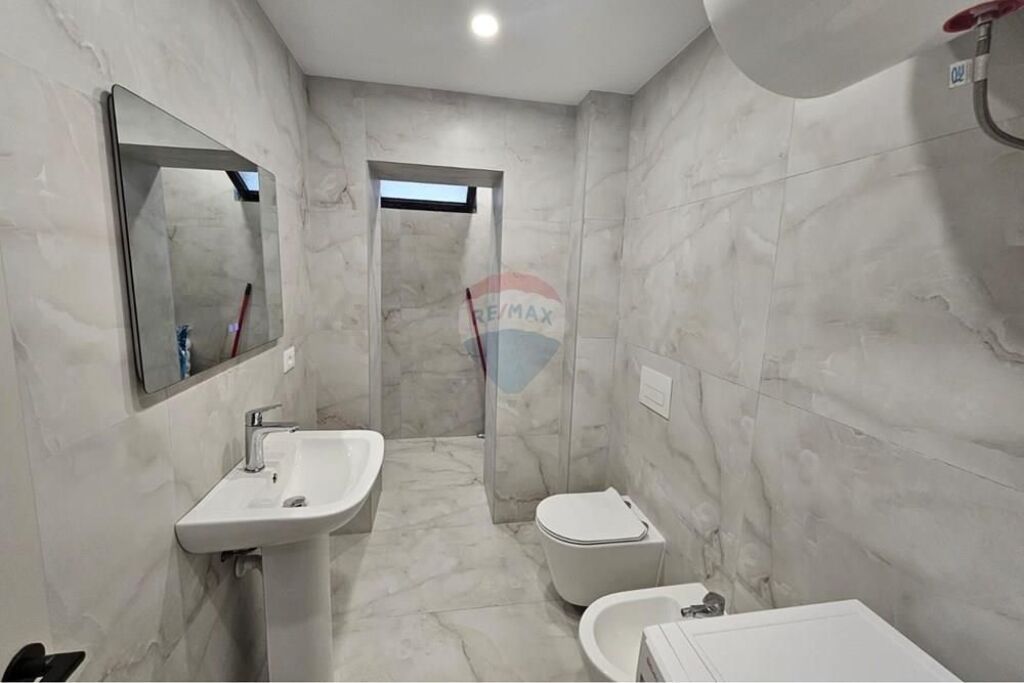 Apartament 2+1 per qira tek Garda!