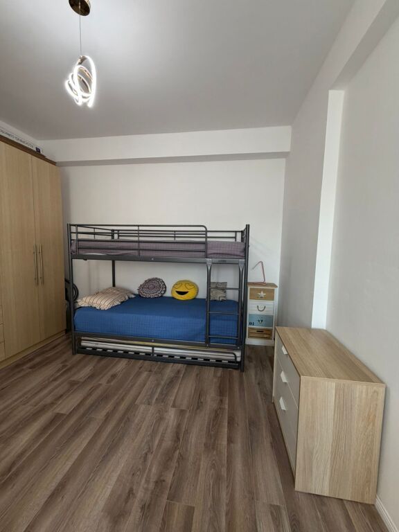 Jepet me qira Apartament 2+1 tek Golden Park