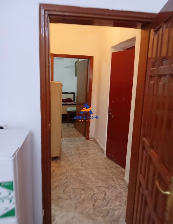 JEPET APARTAMENT ME QERA 2+1 "TEK RRUGA E ELBASANIT " 40.000 LEKE