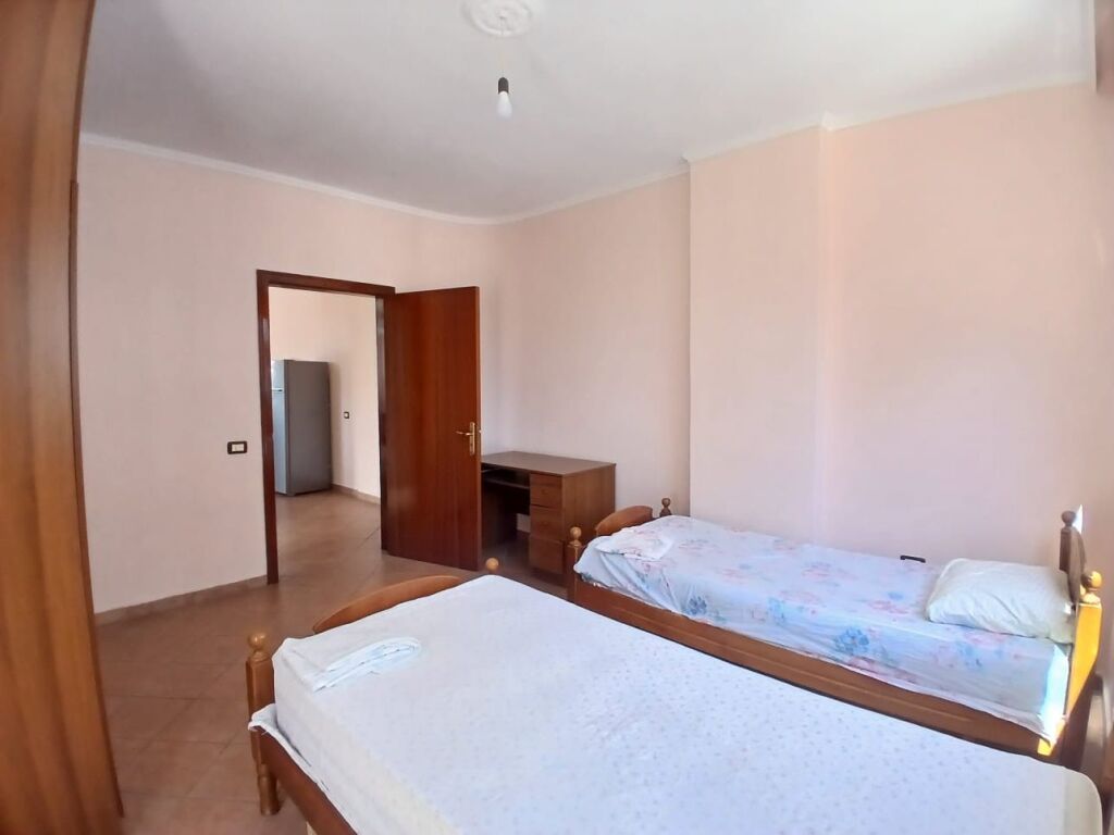 Jepet Me Qera Apartament 2+1+2 Tualete +2 Ballkone