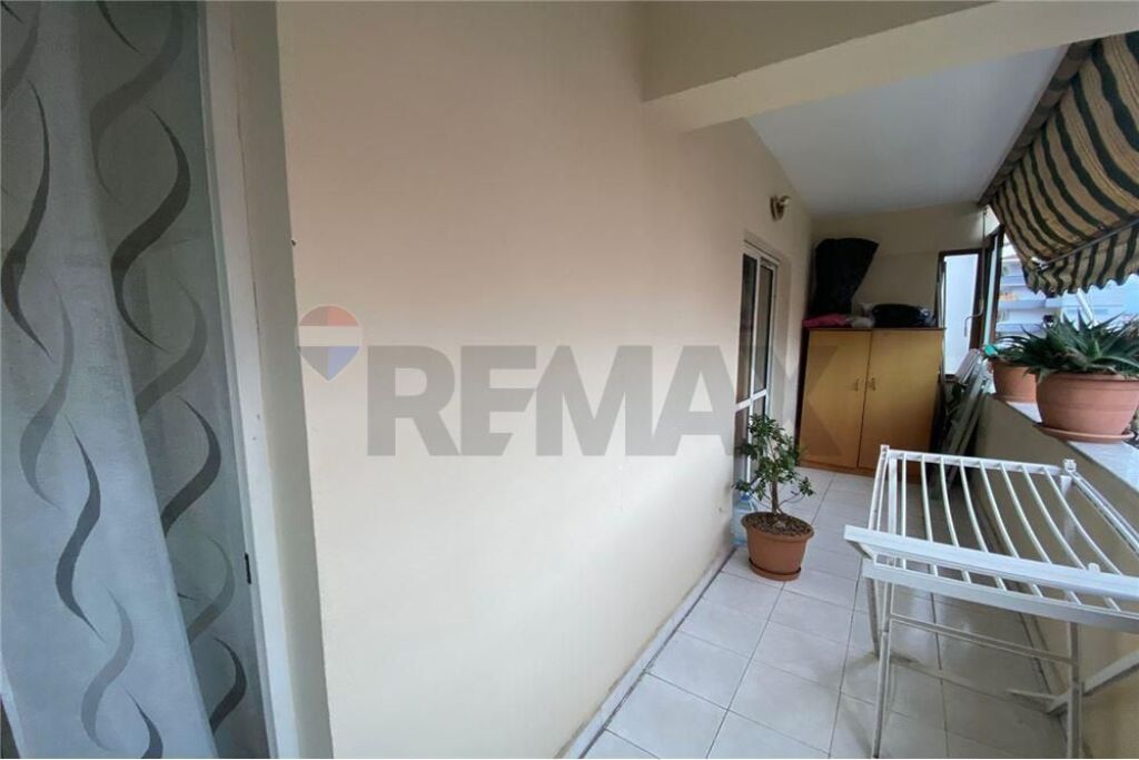 Ofrohet per qira apartament 2+1 ne rrugen Dritan Hoxha.