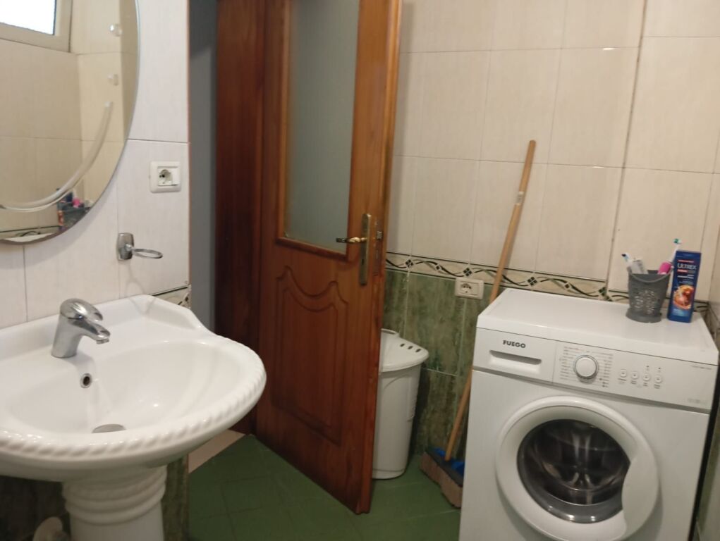 Qera | Apartament 2 + 1 | Rruga e Elbasanit | 500 €/muaj
