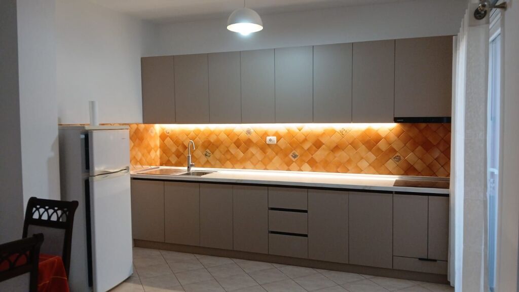 Qera | Apartament 1 + 1 | Rruga Myslym Shyri | 600 €/muaj