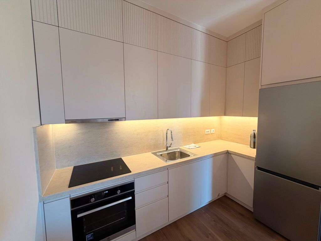 Qira, Apartament 2+1+2+ Post Parkimi, Altana Luxury Residence, Rruga e Kosovarëve, Tiranë.