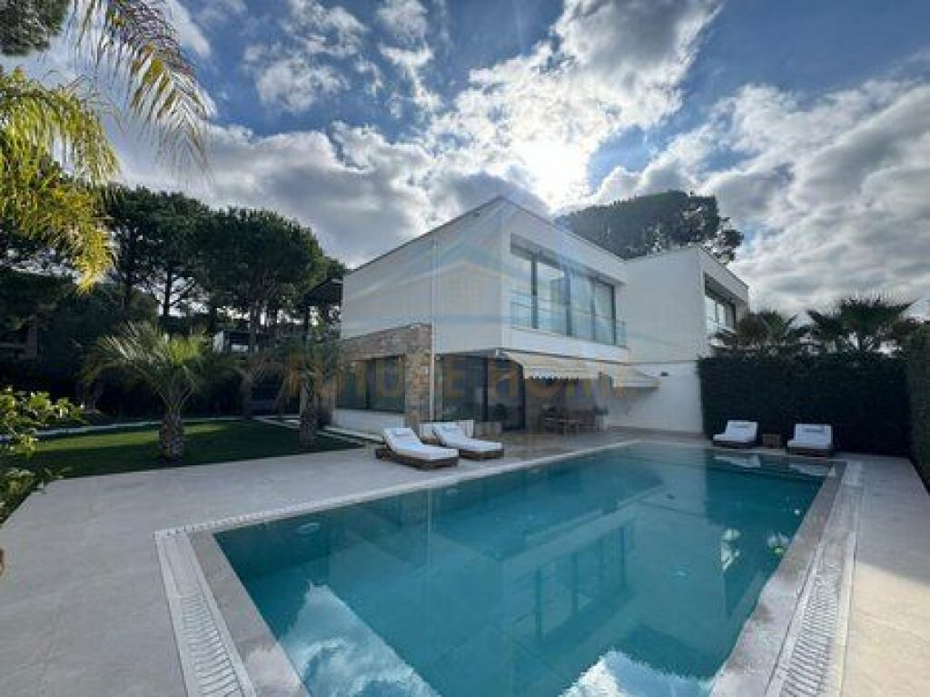 In vendita, Villa a schiera, "San Pietro Residence", Gjiri I Lalzit