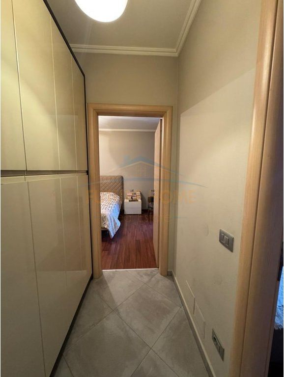 In vendita, Appartamento 2+1+2, Complesso Tower Bridge, Via Dibra.