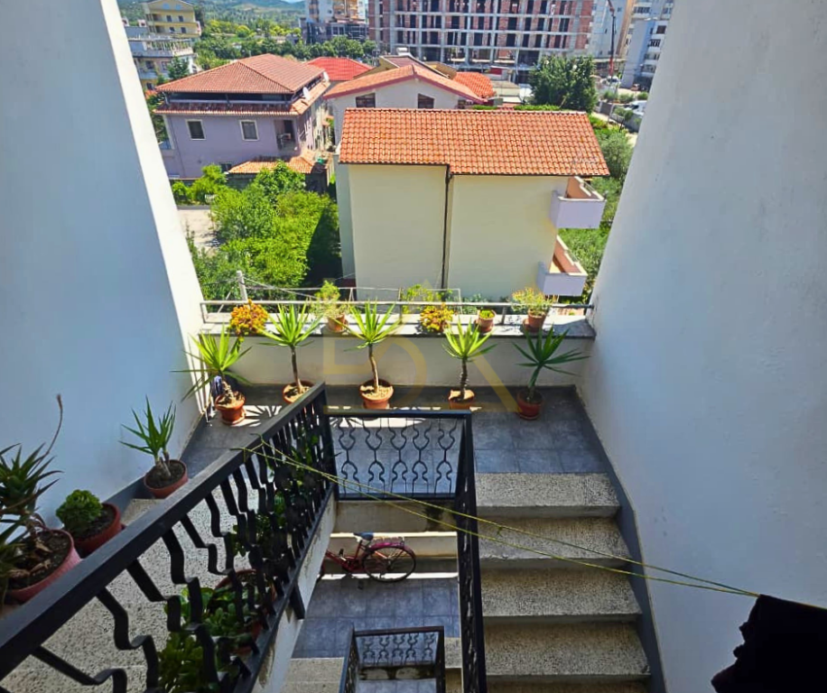 Apartament 2+1 për Shitje – Kavajë