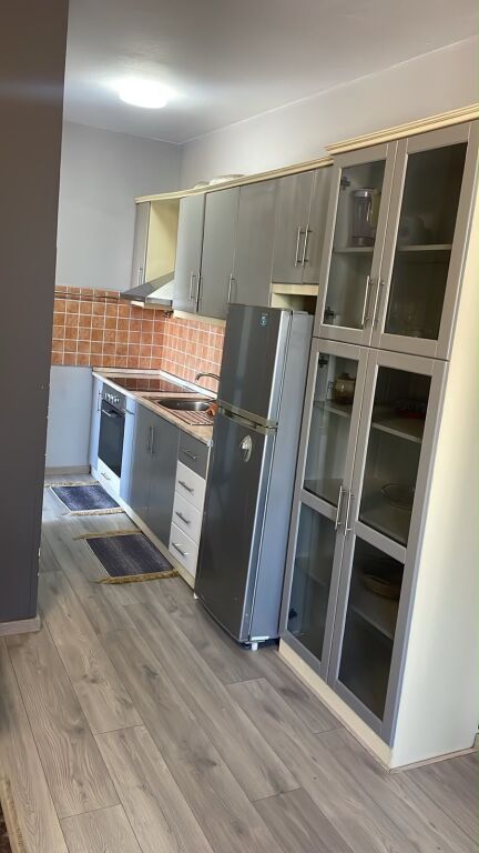 Apartament 2+1 me qira tek Rruga e Elbasanit!