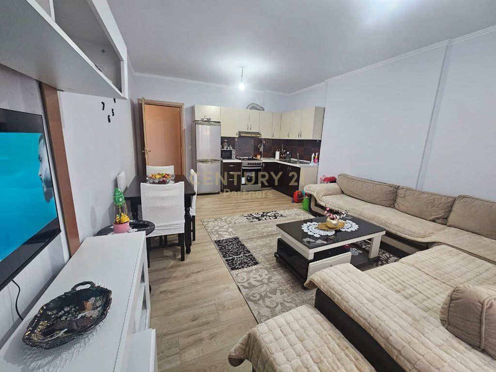 Apartament 1+1 per shitje  ne Astir