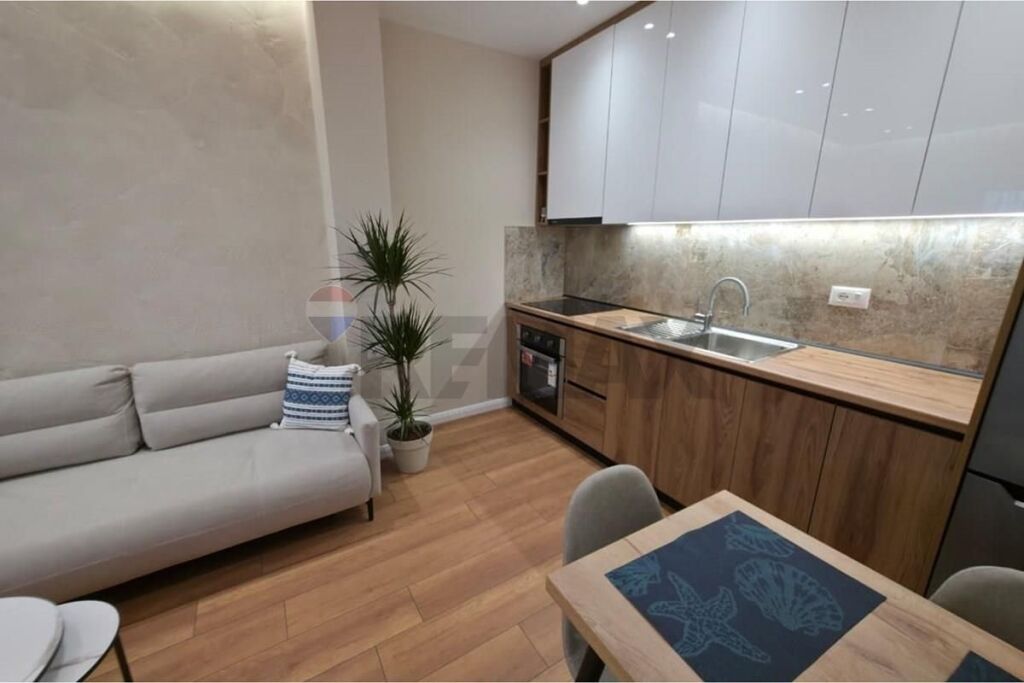 Monolocale in vendita – Hoxha Tahsim 34 m²