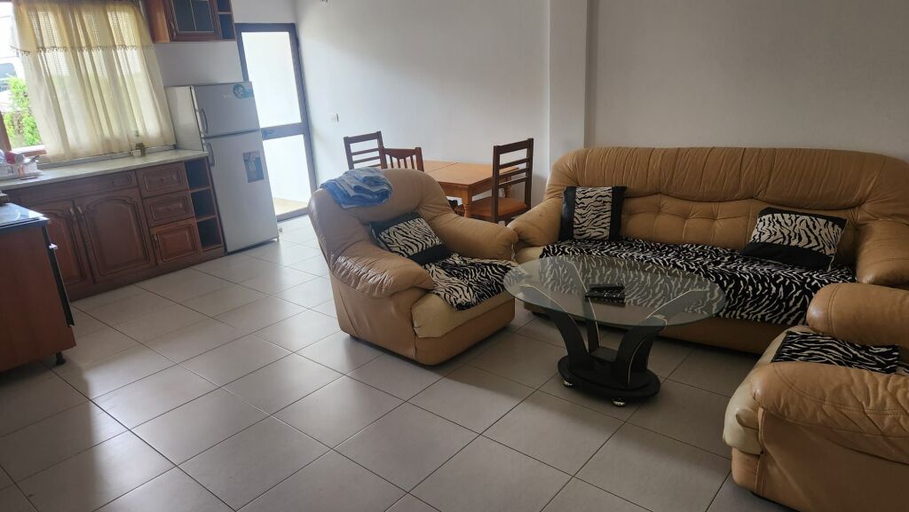 Jepet Apartament me Qira – Sauku i Vjetër, Tiranë