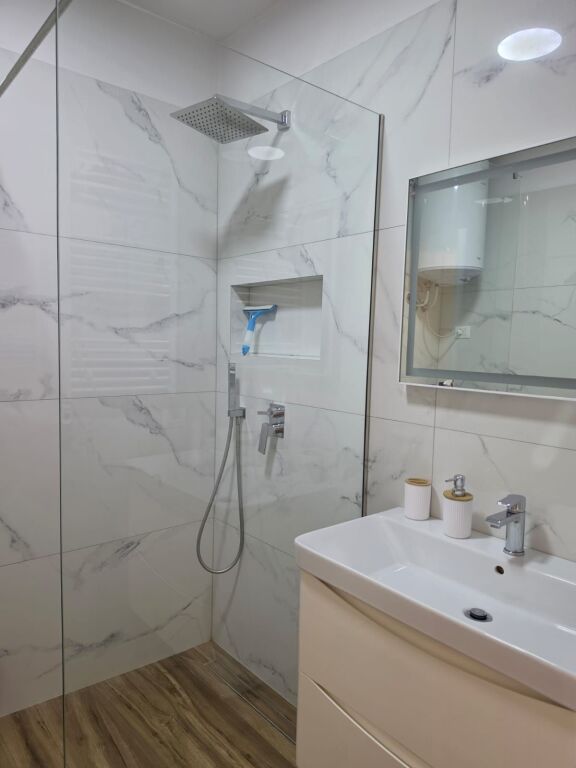 Apartament 1+1 me Qira – (Pranë Globit)