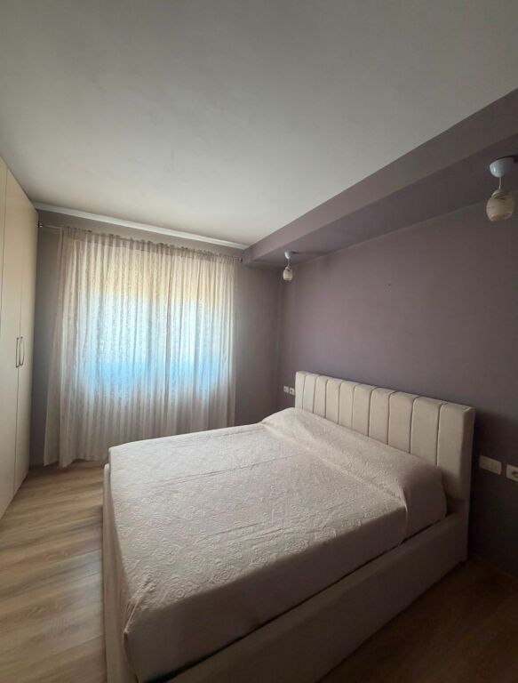JEPET APARTAMENT ME QERA 1+1, ALI DEMI