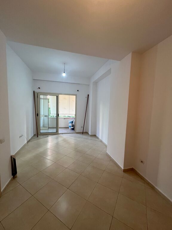 APARTAMENT 1+1 ME QERA RRETHI ASTIR