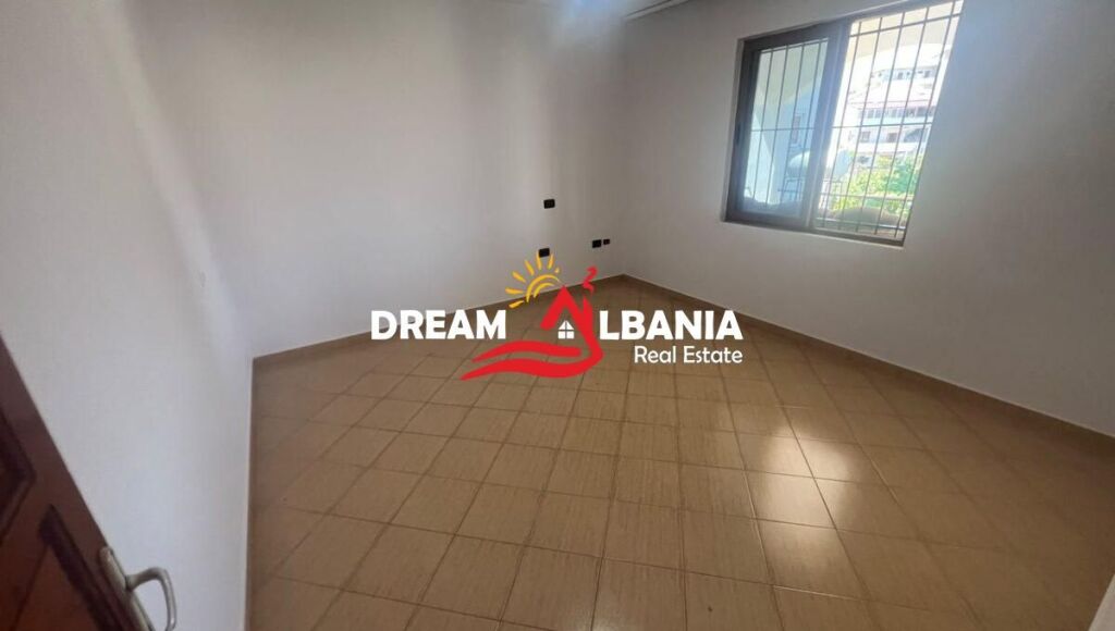 Jepet me qera kat vile 1+1 tek rruga Idriz Dollaku prane Ali Demit ID(4251471)