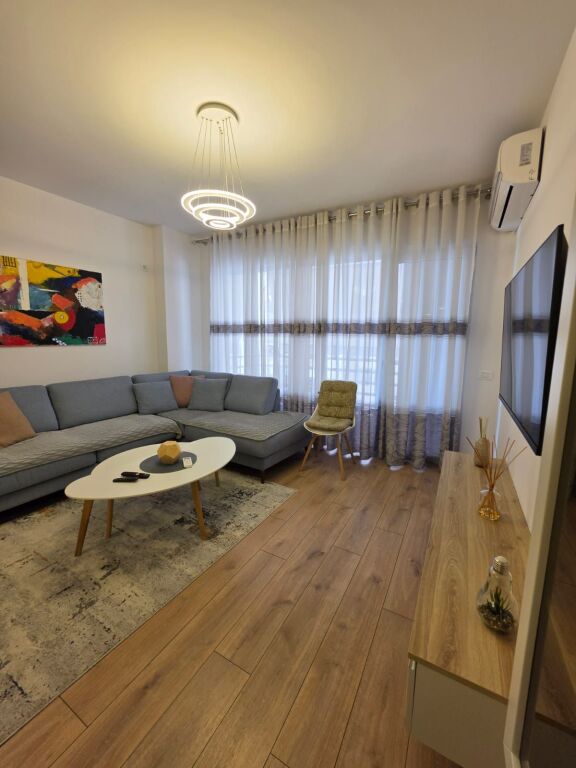🏡 Jepet me Qira Apartament 1+1 – Pas Globe, Rruga e Kavajës