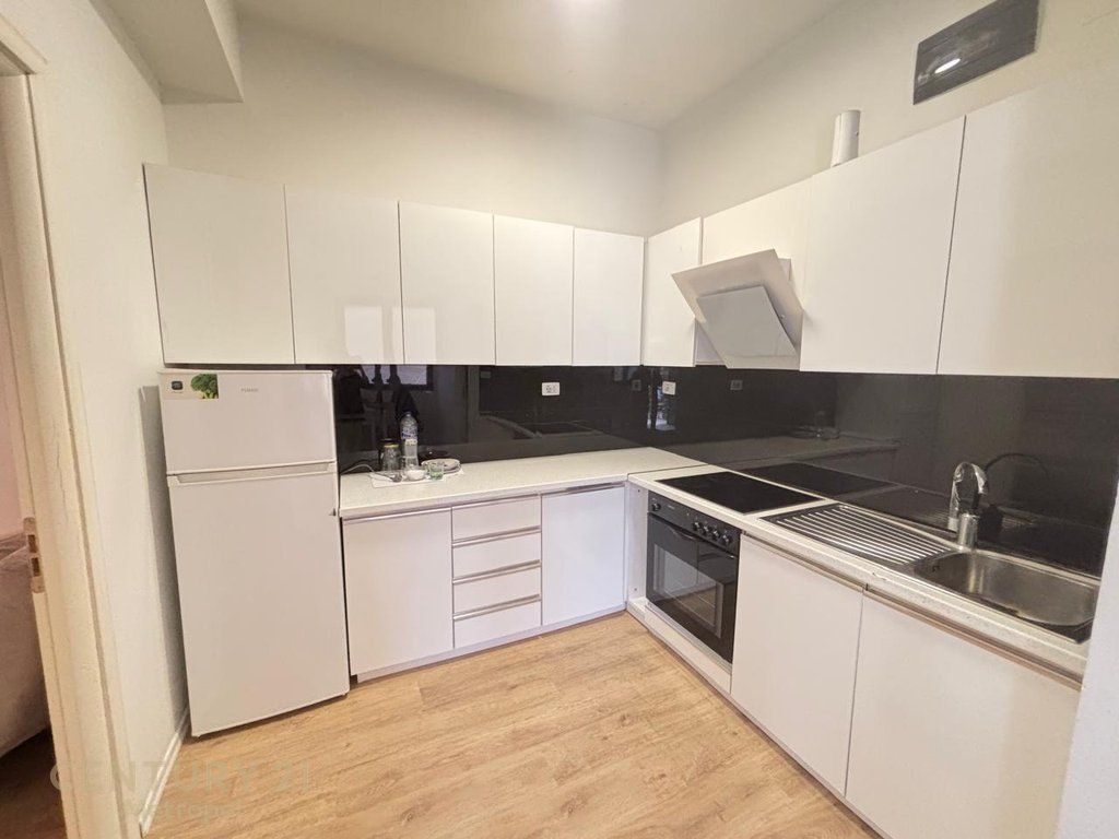 Apartament me Qira – Pazari i Ri