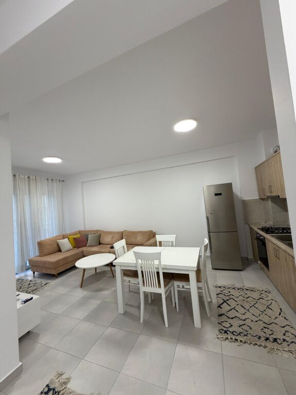 Jepet me Qera Apartament 2+1