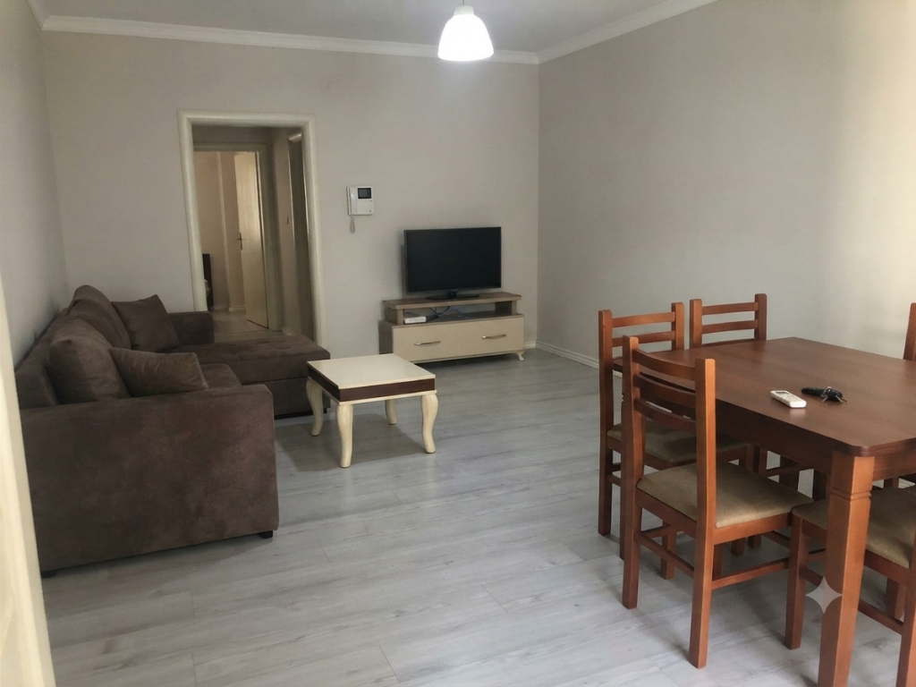 Qera, Apartament 1+1+Parkim, Ish Tregu Elektrik, Tiranë.