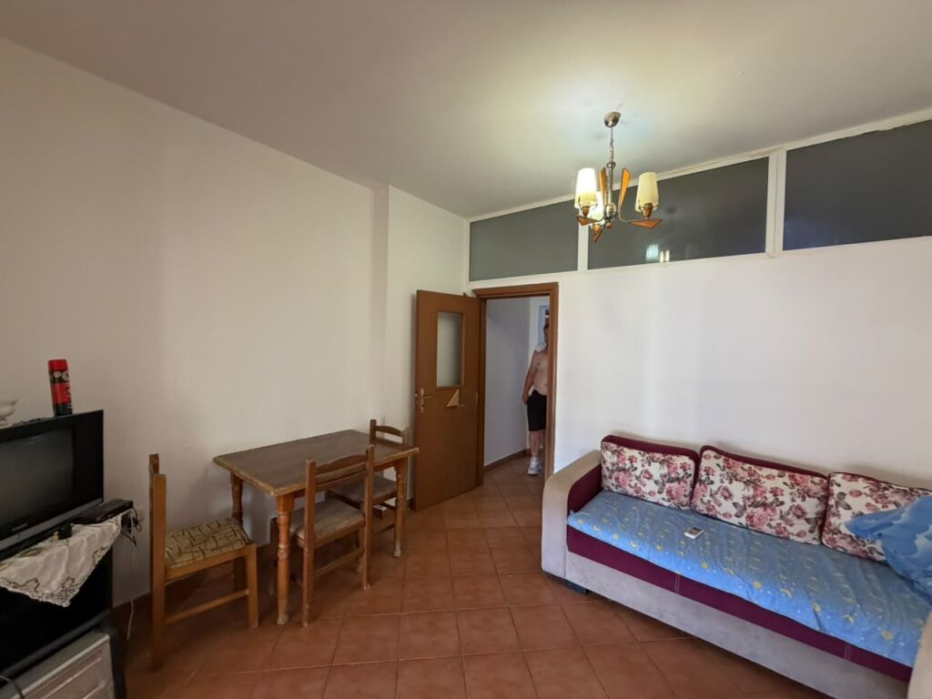 Jepet me qera apartamenti 1+1
