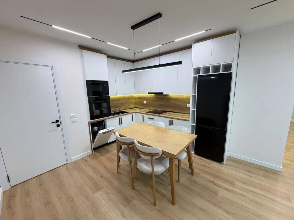 🏡 Jepet me qira super apartament 2+1+2  📍 Yzberisht, tek KMY, përballë Fitness Bar UNIK