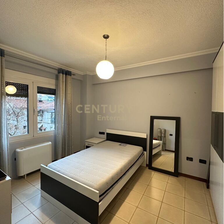 Apartament 3+1 per qira tek Rruga Sami Frasheri