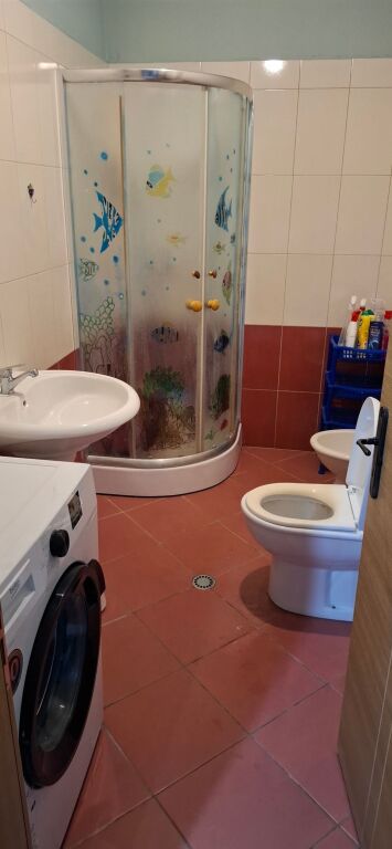 Apartament me Qera