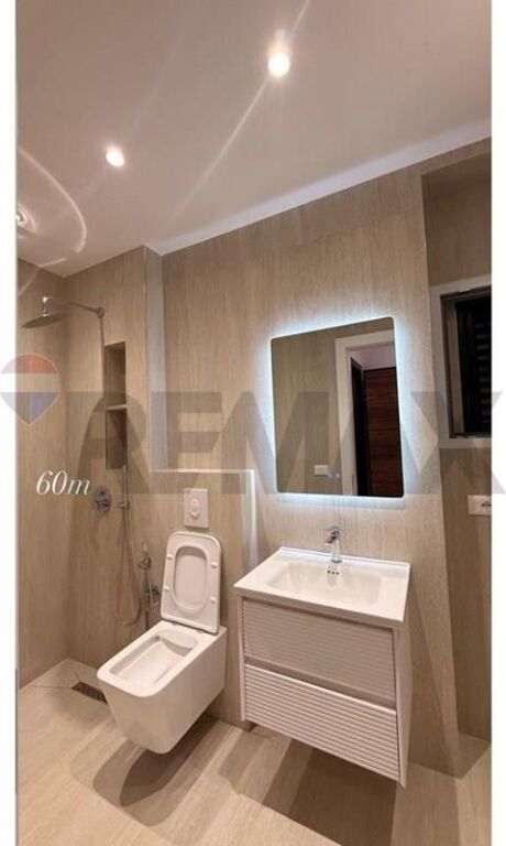 Apartament - Për Shitje - Rruga Frosina Plaku, Tiranë