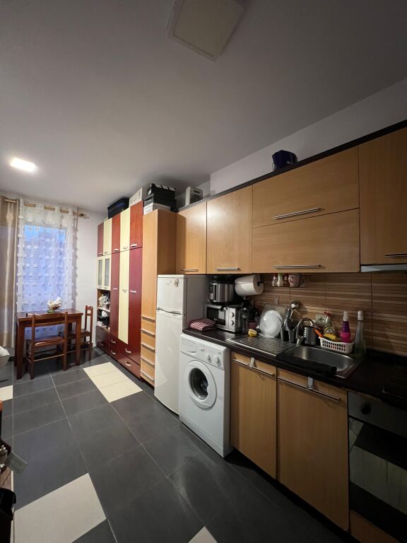 Kodra e diellit vendesi Studio arredato in vendita
