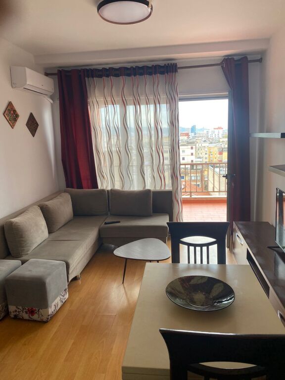 Apartament 1+1 me qera ne Xhamllik