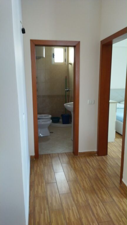 For rent 1+1 Commune of Paris 600 thousand lek