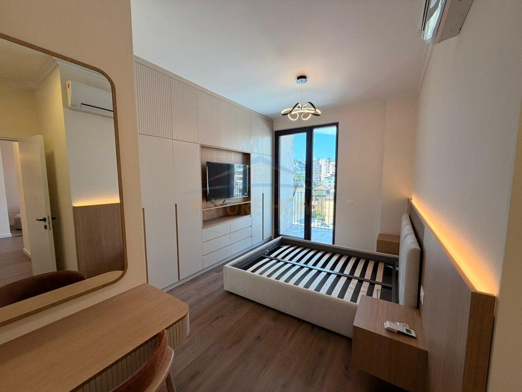Qira, Apartament 2+1+2+ Post Parkimi, Altana Luxury Residence, Rruga e Kosovarëve, Tiranë.